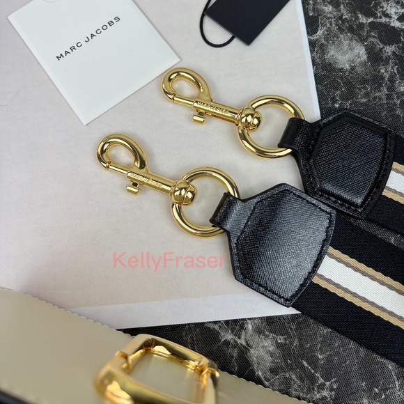 NWOT MARC JACOBS the snapshot shoulder bag - Picture 9 of 11